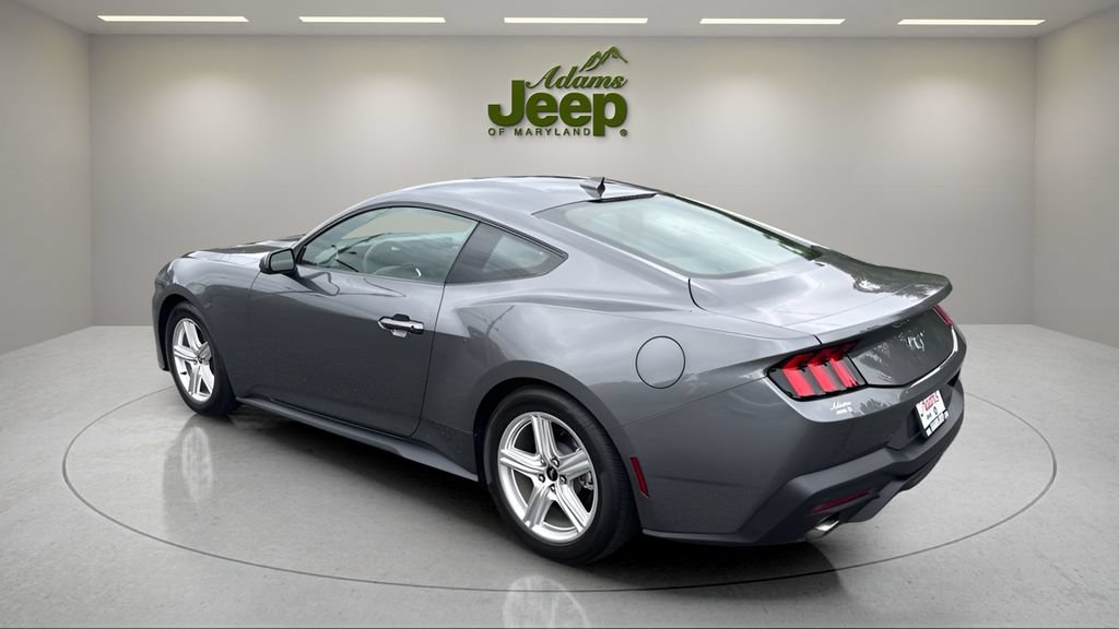 Used 2026 Ford Mustang Coupe RWD image 9