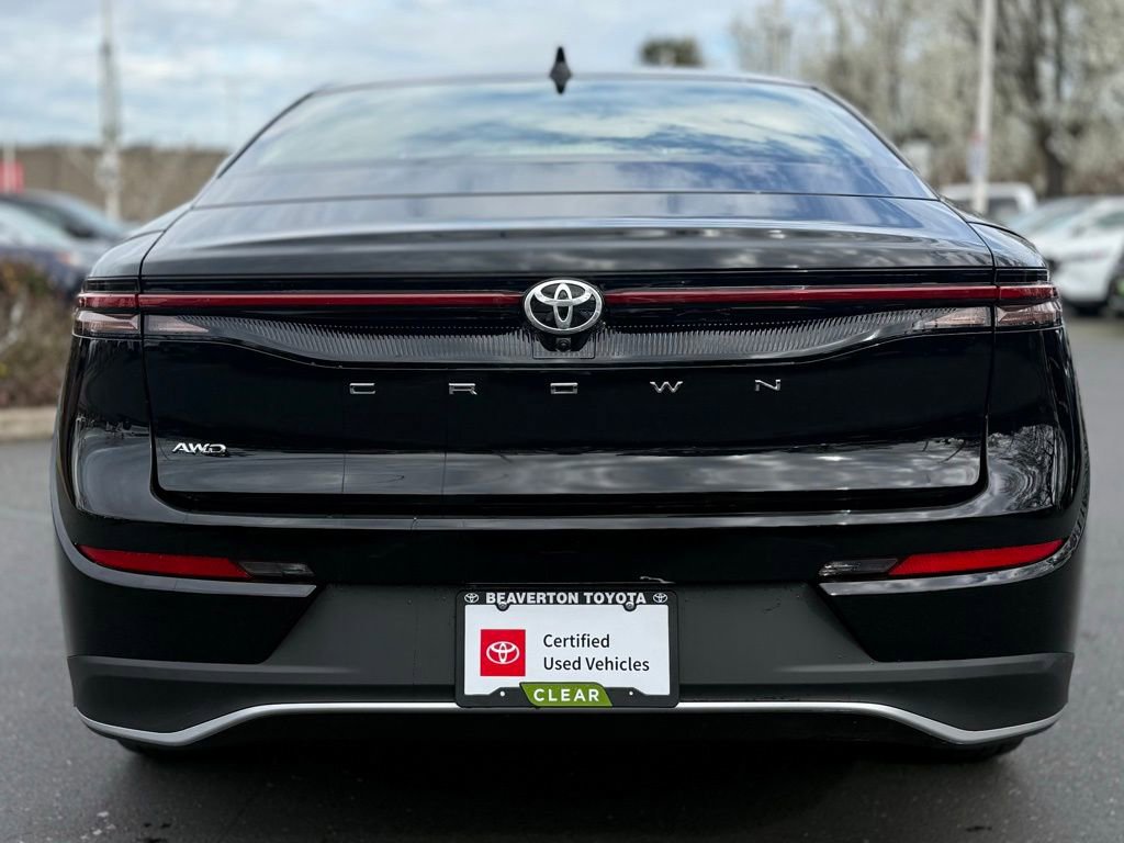 Certified 2023 Toyota Crown XLE image 4
