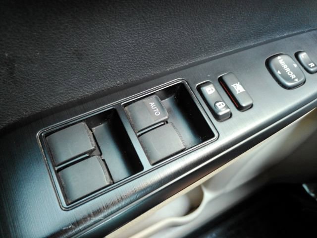 Used 2012 Toyota Camry LE FWD image 32
