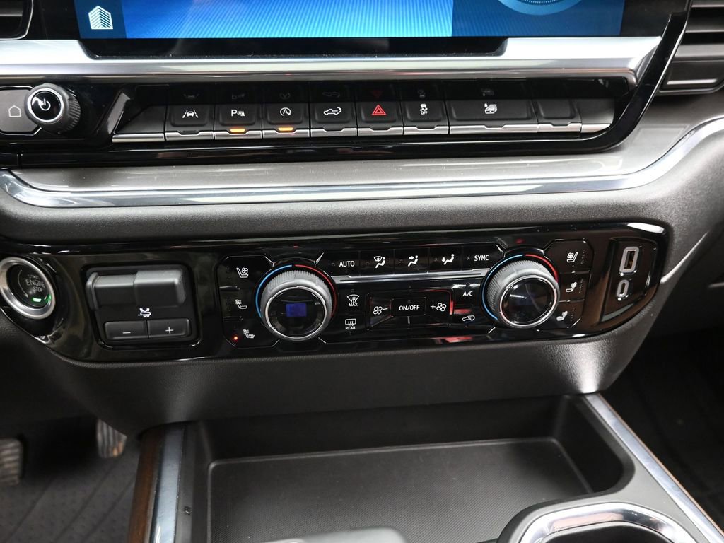 Used 2023 Chevrolet Silverado 1500 High Country w/ High Country Premium Package AWD/4WD image 16