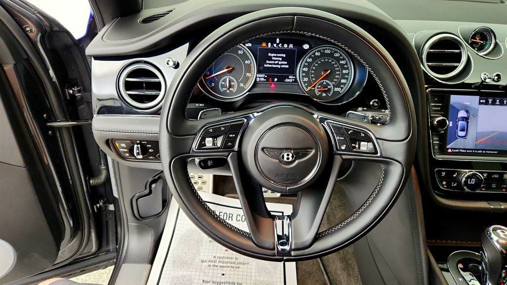Used 2018 Bentley Bentayga AWD/4WD image 17