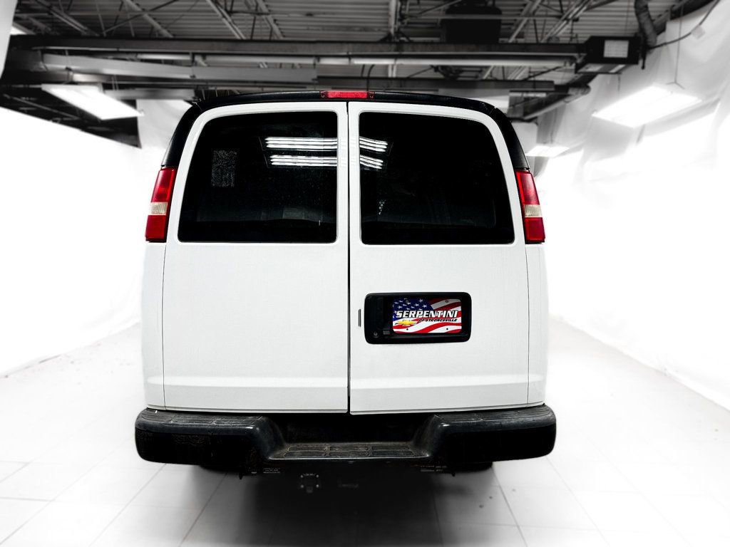 Used 2014 Chevrolet Express 3500 image 5