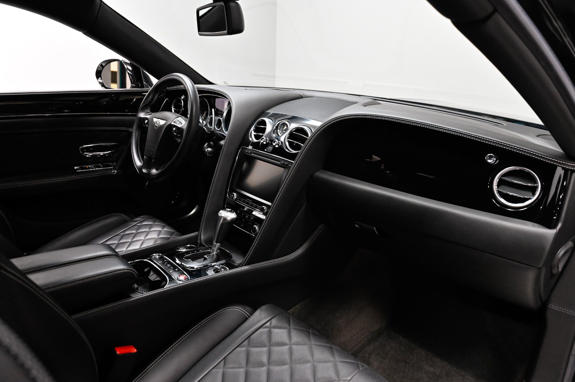 Used 2017 Bentley Flying Spur S V8 AWD/4WD image 57