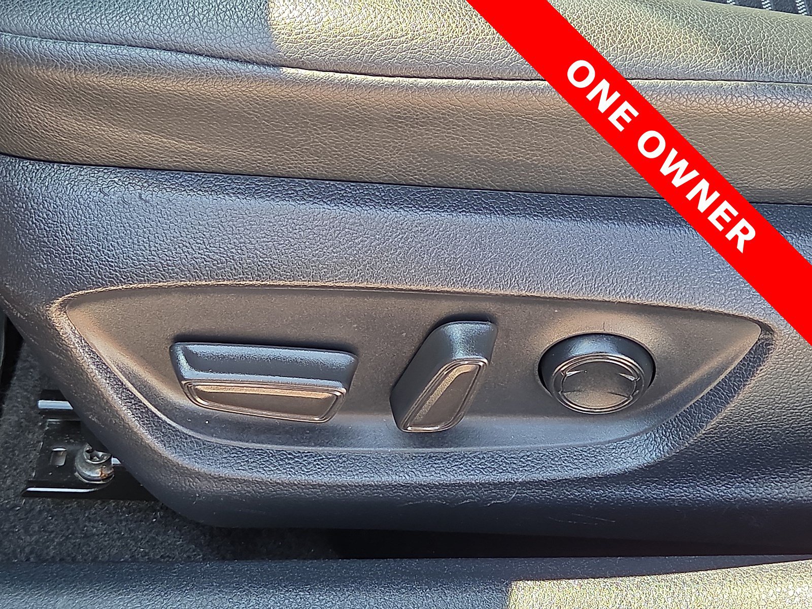 Used 2023 Toyota Camry SE FWD image 14