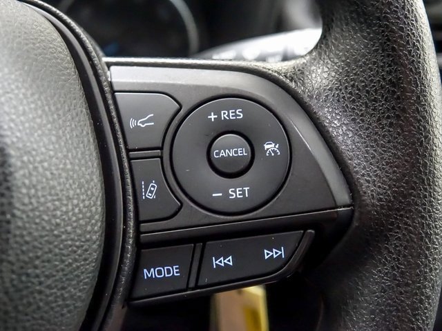 Certified 2022 Toyota RAV4 LE w/ Carpet Mat Package (TMS) image 16