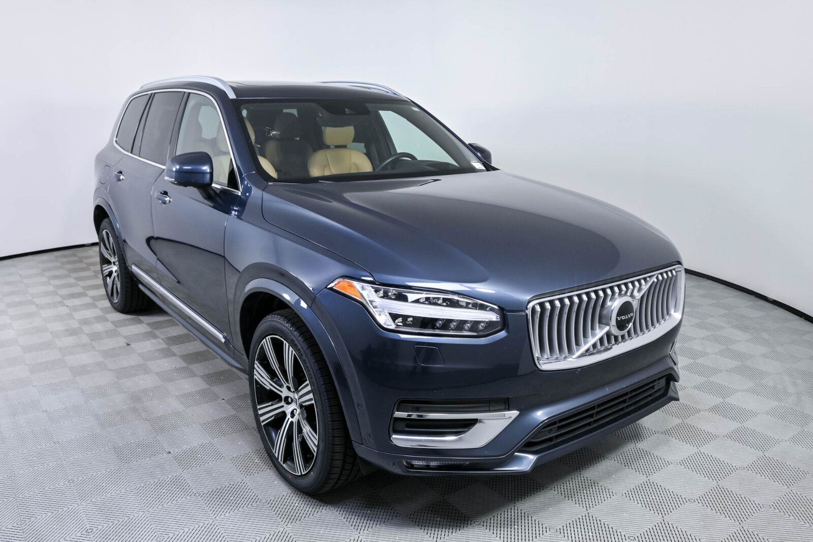 Certified 2022 Volvo XC90 T6 Inscription w/ Advanced Package AWD/4WD image 25