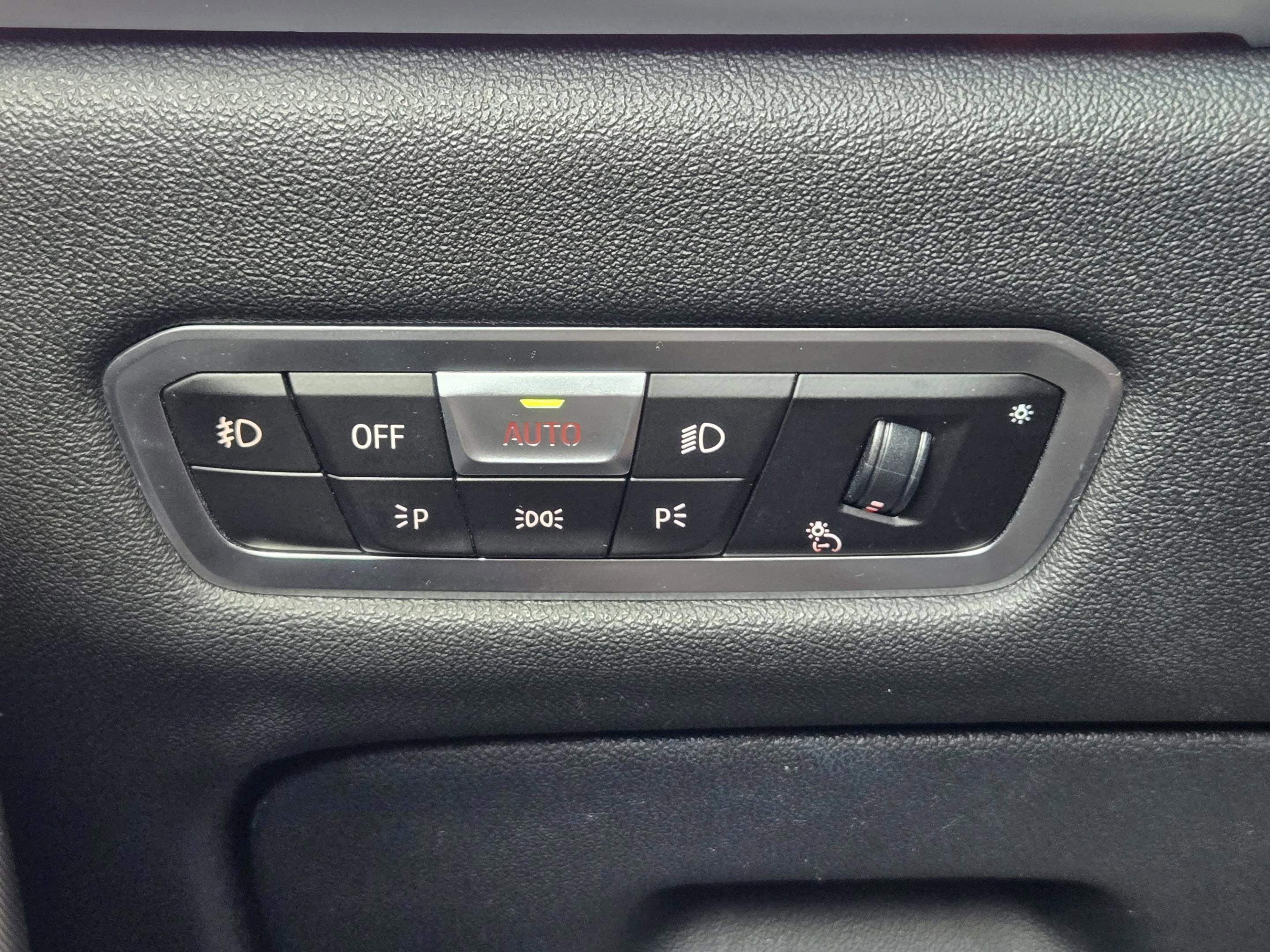 Used 2021 BMW X7 M50i image 18