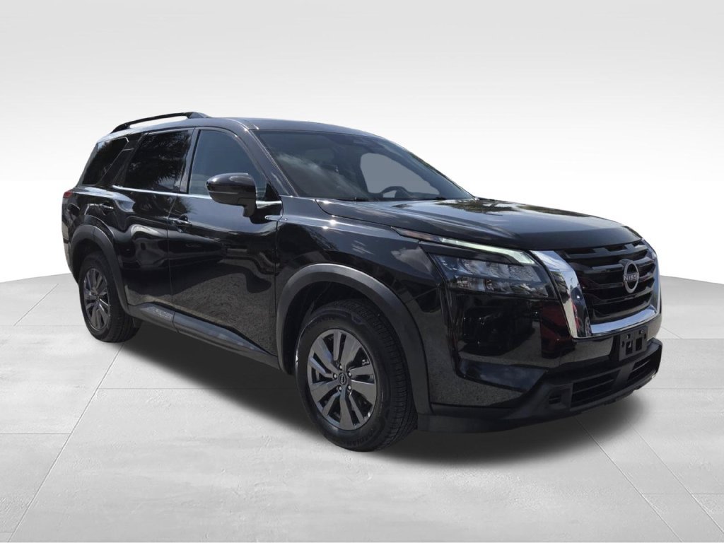 Certified 2025 Nissan Pathfinder SV FWD image 5