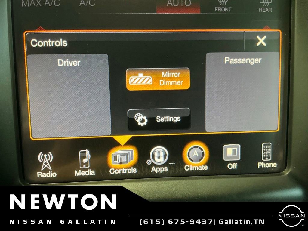 Used 2016 Jeep Cherokee Latitude w/ Comfort/Convenience Group FWD image 32