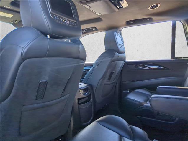 Used 2018 Cadillac Escalade Platinum image 15