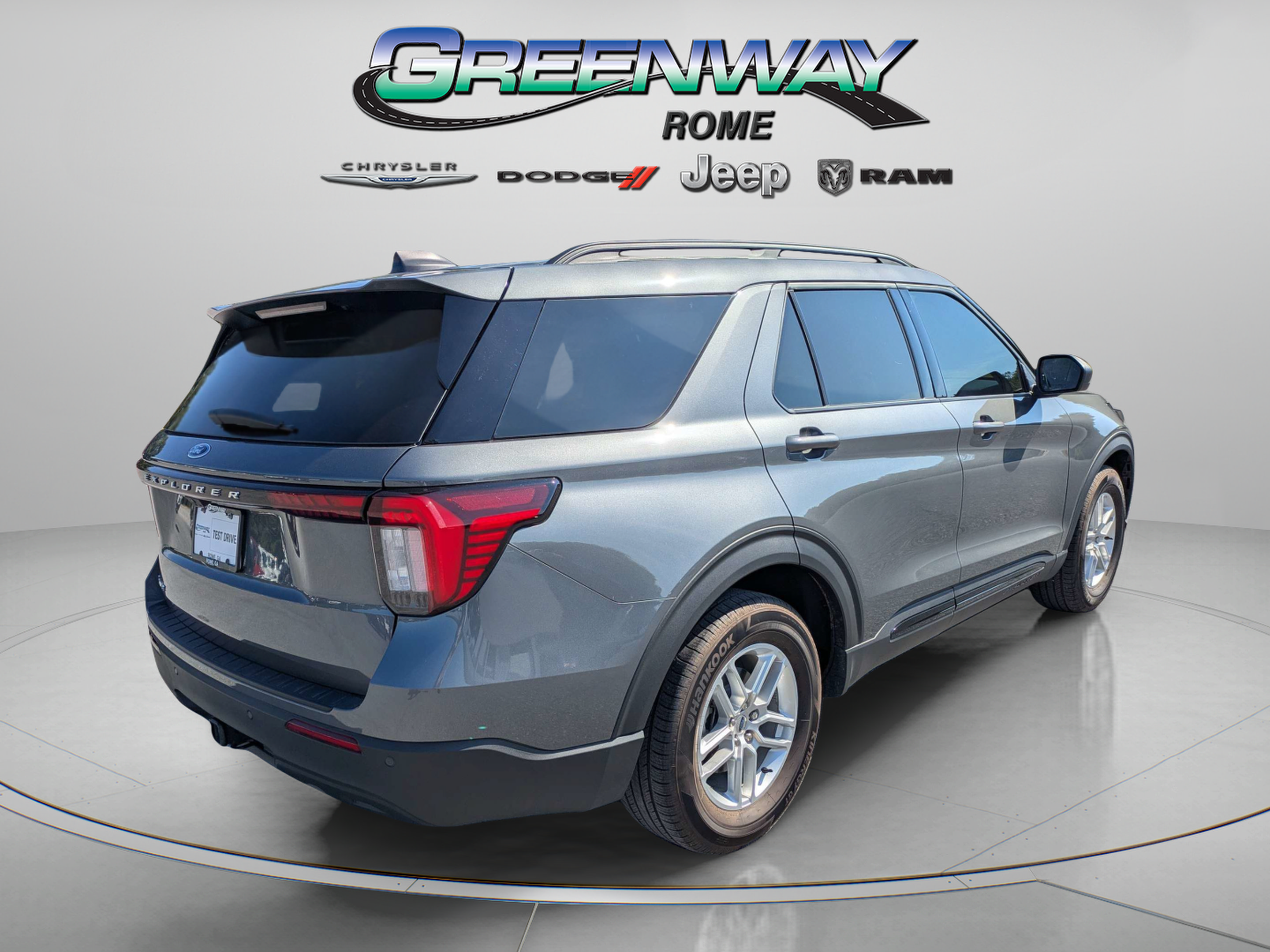 Used 2026 Ford Explorer Active RWD image 6