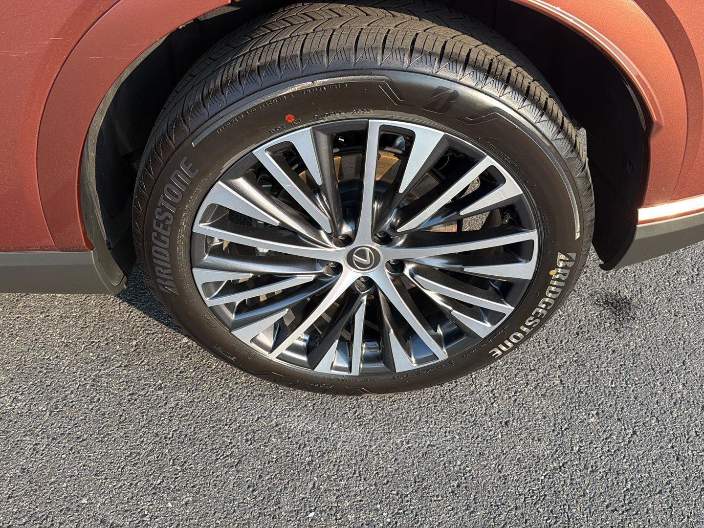 Certified 2025 Lexus RX 350 Premium Plus w/ Accessory Package (Z1) FWD image 38