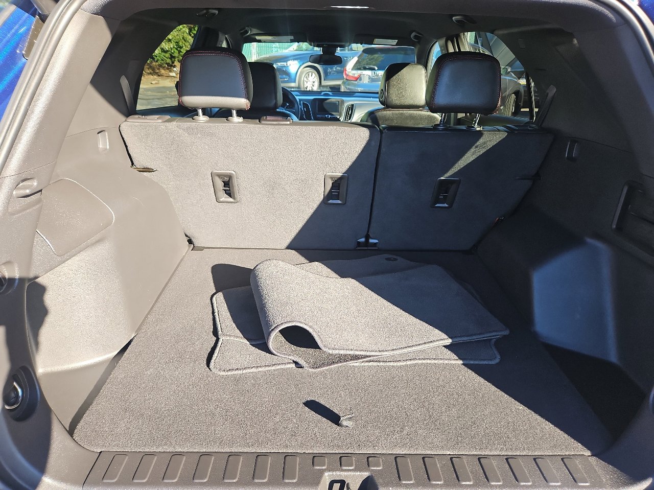 Used 2023 Chevrolet Equinox RS image 39