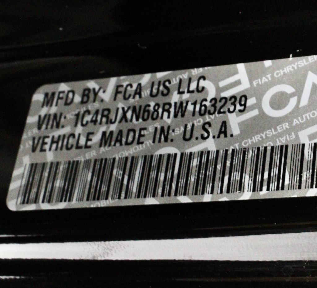 Used 2024 Jeep Wrangler Unlimited AWD/4WD image 28