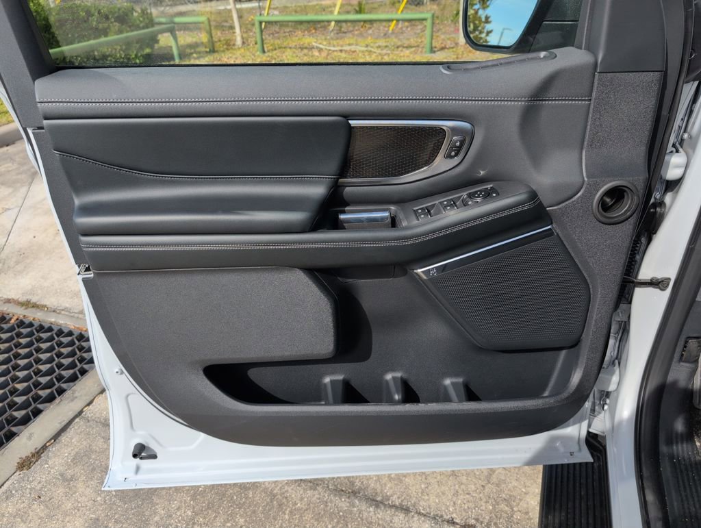 New 2026 Ford Expedition Platinum w/ Stealth Appearance Package image 28