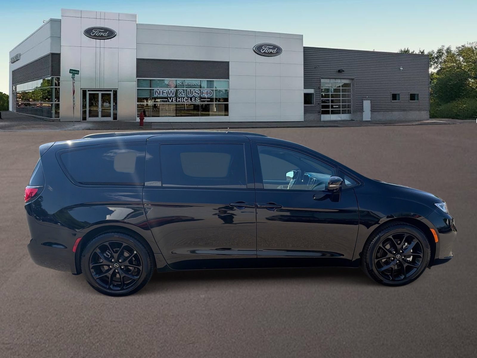 Used 2026 Chrysler Pacifica Limited w/ S Appearance Package FWD image 12
