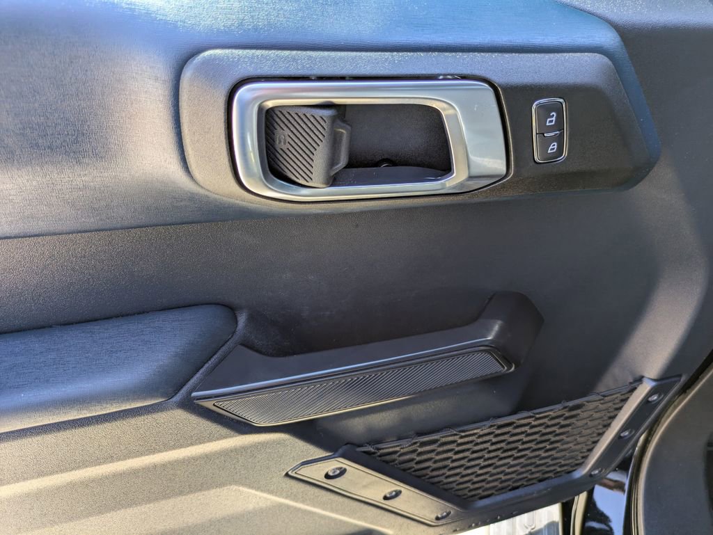 Used 2024 Ford Bronco Outer Banks image 9