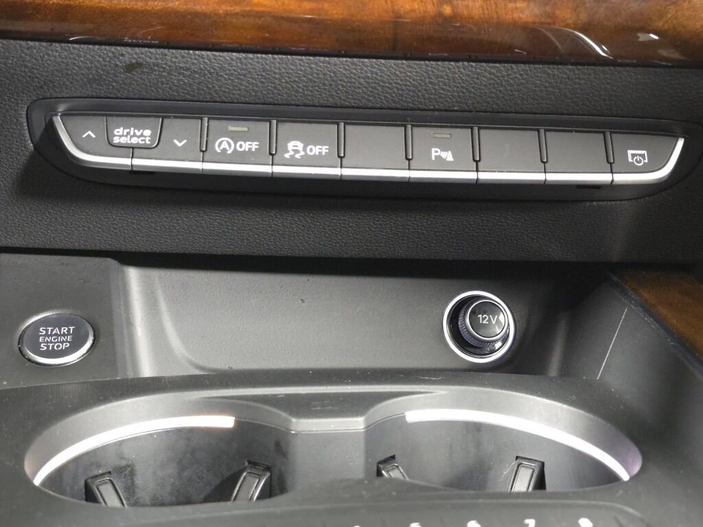 Used 2017 Audi A4 2.0T Premium Plus w/ Premium Plus Package image 28