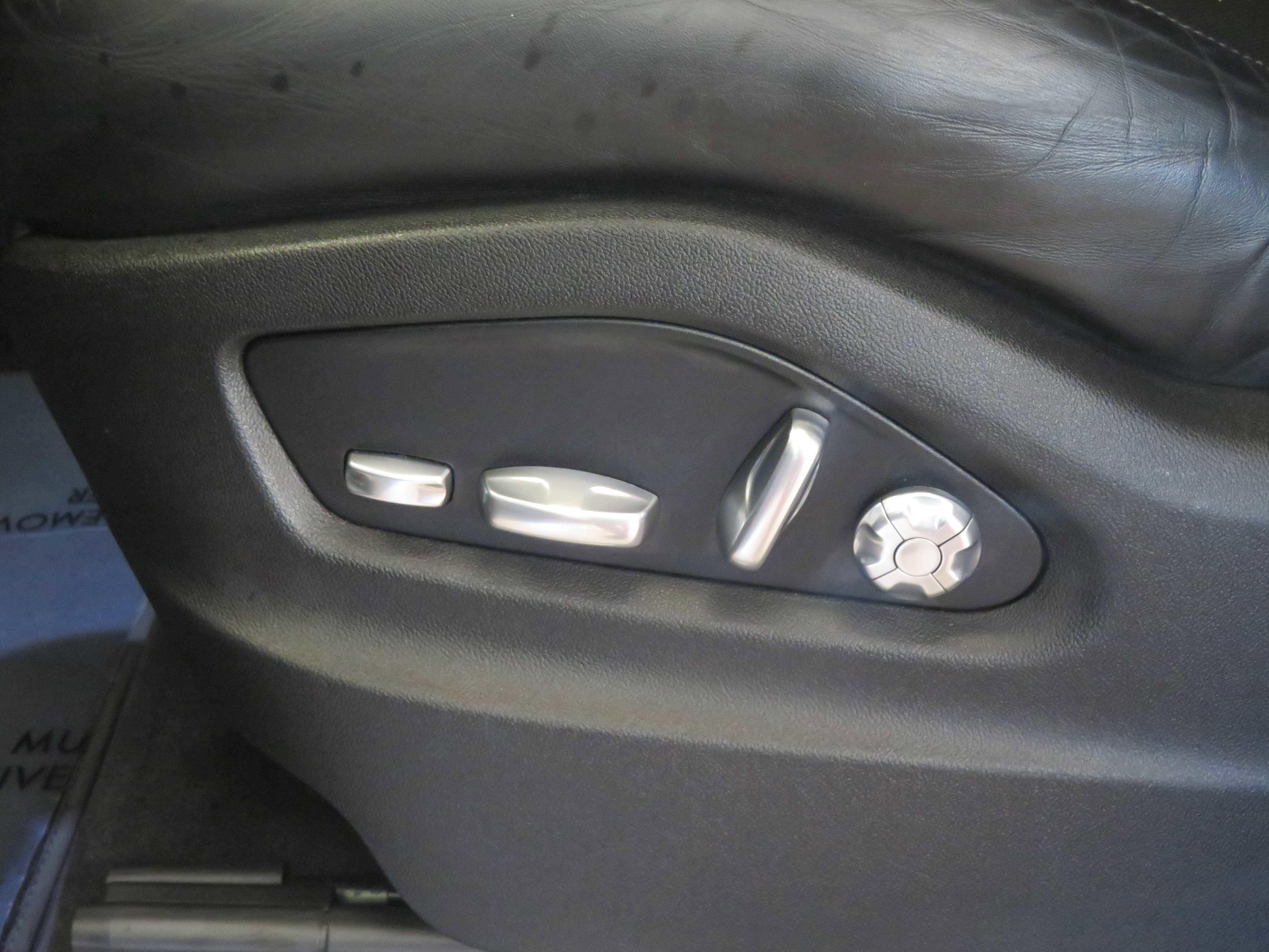 Used 2020 Porsche Cayenne S image 16