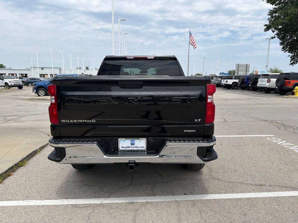 Used 2025 Chevrolet Silverado 1500 LT AWD/4WD image 4