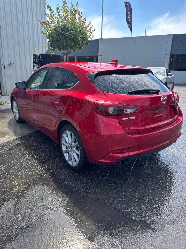 Used 2017 MAZDA MAZDA3 Grand Touring w/ Premium Equipment Package FWD image 4