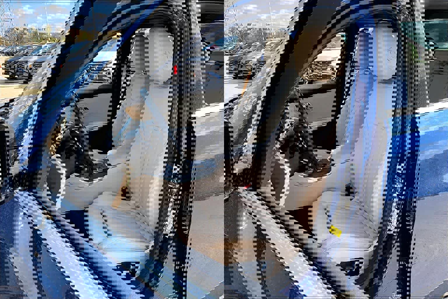 Used 2021 BMW 330i Sedan w/ Premium Package image 14