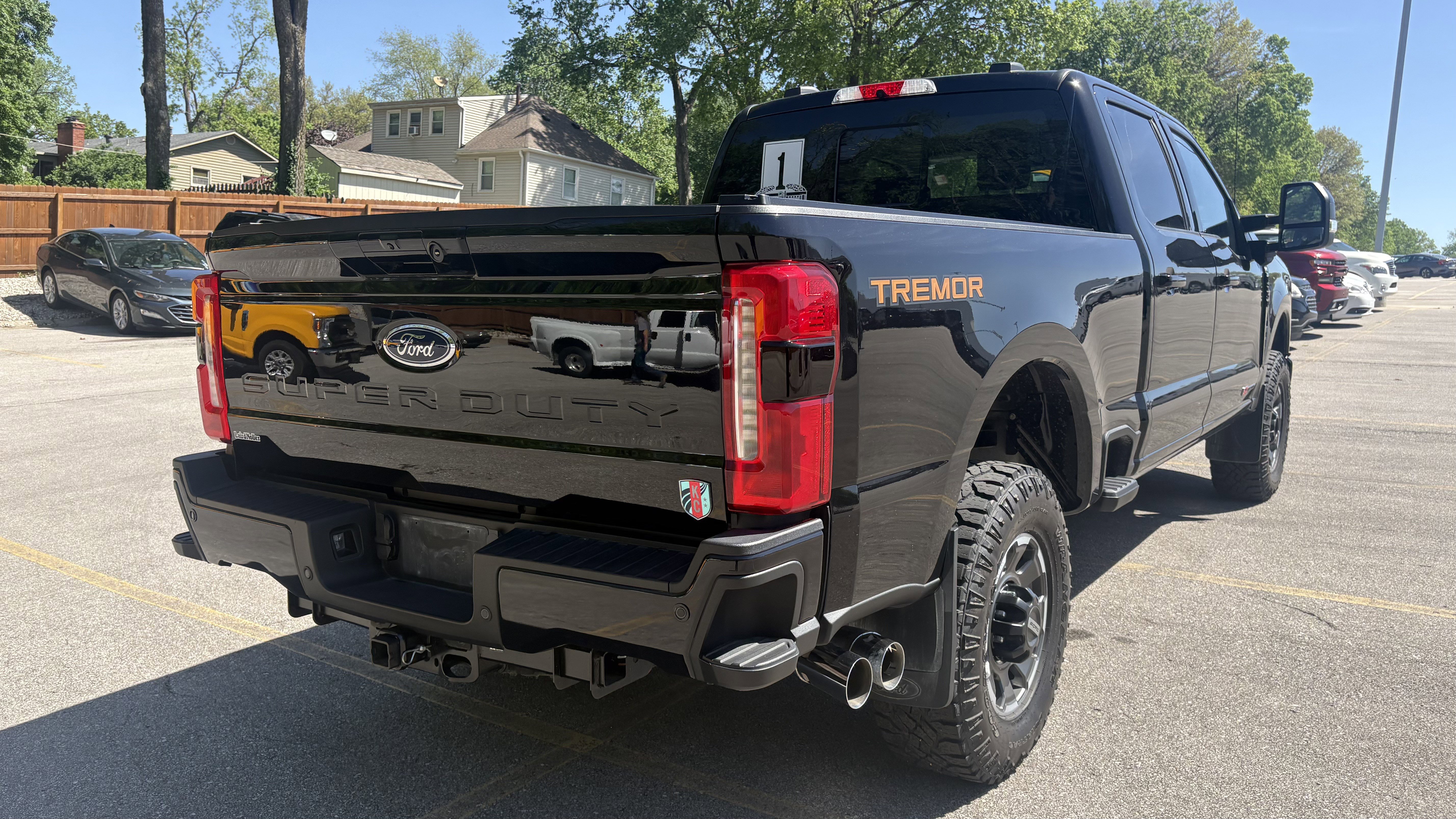 Used 2023 Ford F250 Lariat w/ Lariat Ultimate Package AWD/4WD image 10