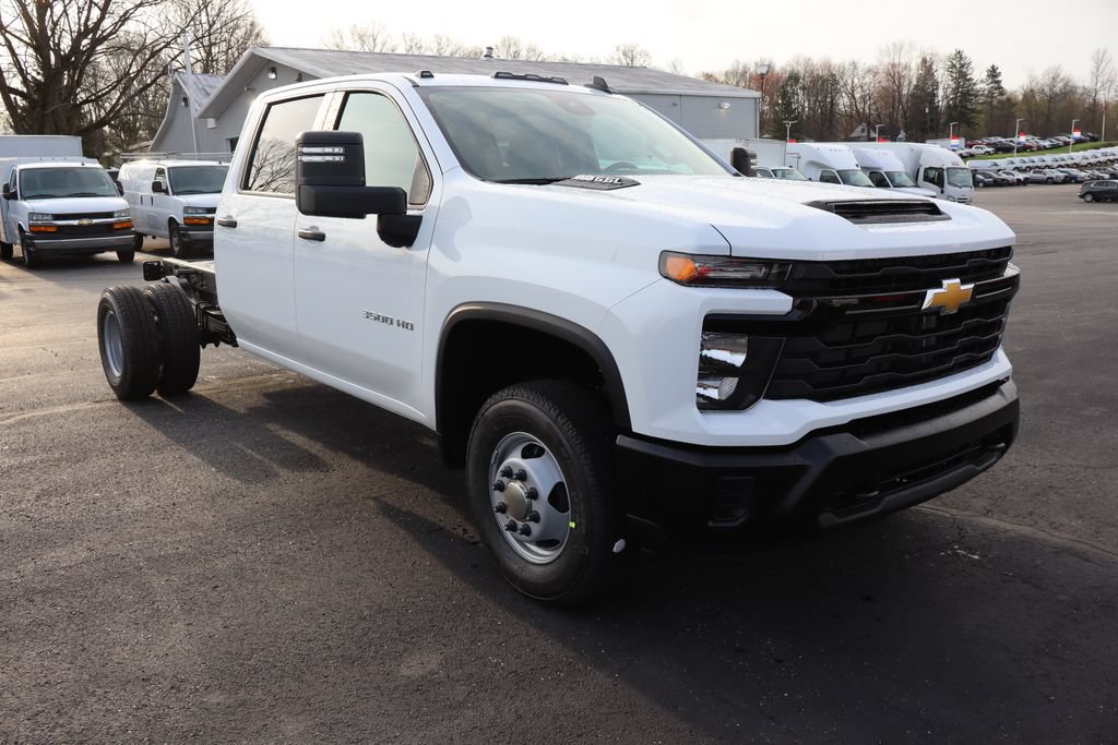 New 2026 Chevrolet Silverado 3500 W/T w/ WT Convenience Package AWD/4WD image 2