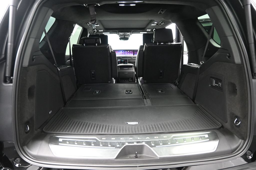 New 2026 Cadillac Escalade Platinum Sport w/ LPO, ONYX Package AWD/4WD image 19