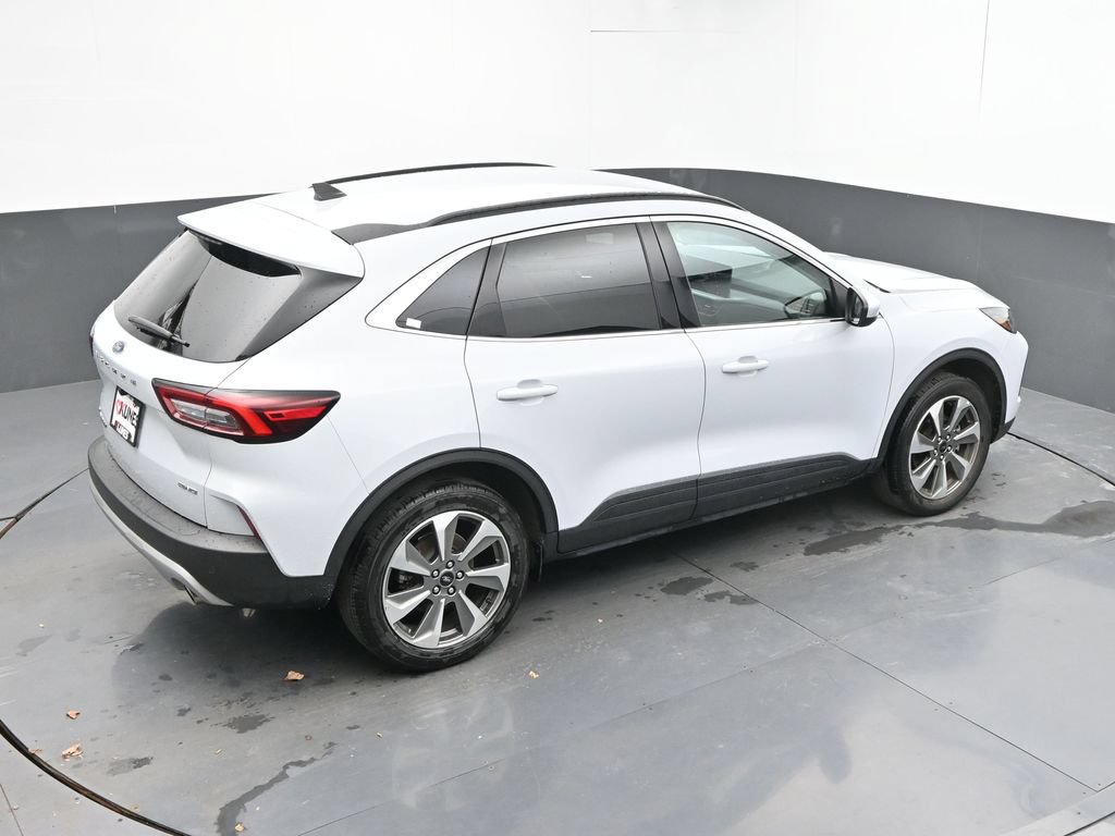 Used 2025 Ford Escape Platinum AWD/4WD image 13