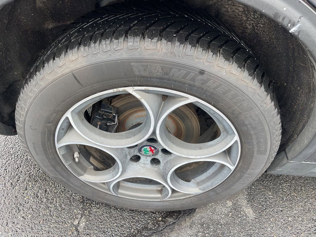 Used 2018 Alfa Romeo Stelvio AWD image 10