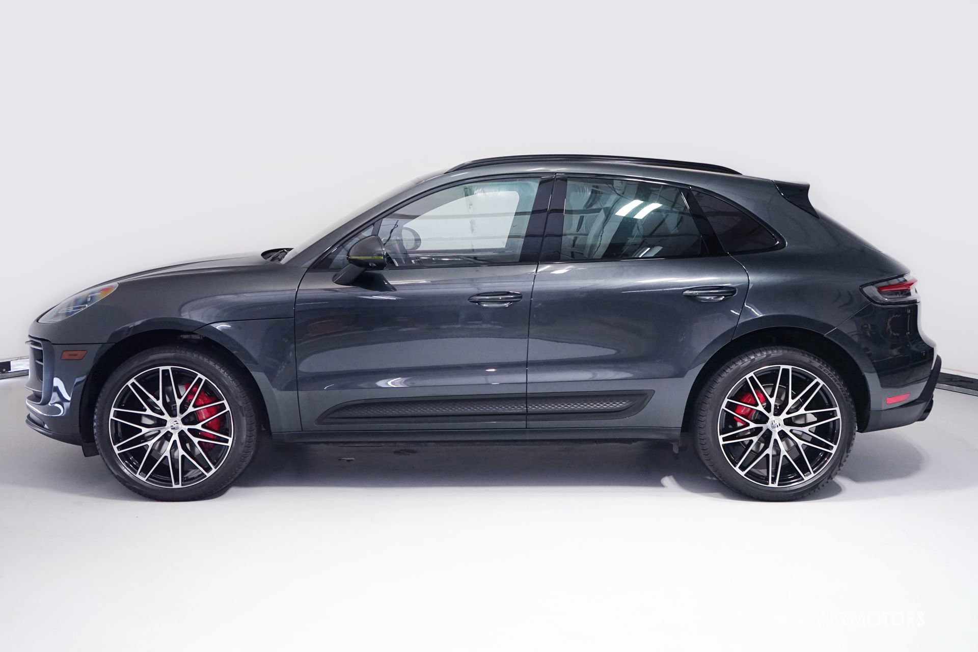 Used 2023 Porsche Macan S AWD/4WD image 4