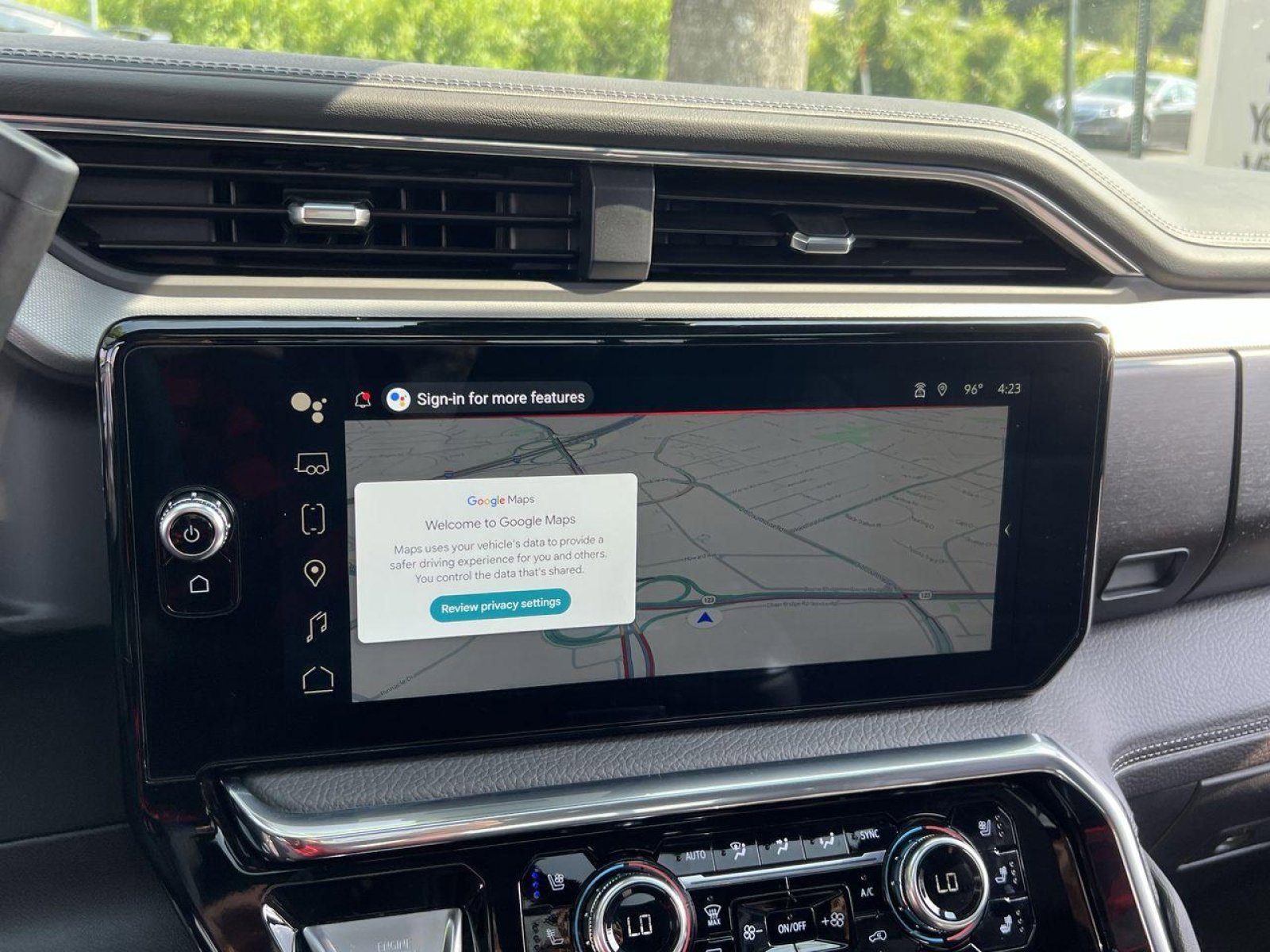 New 2025 GMC Sierra 3500 Denali w/ Denali Reserve Package image 15