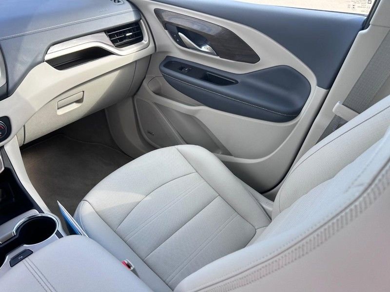 Used 2024 GMC Terrain Denali image 17