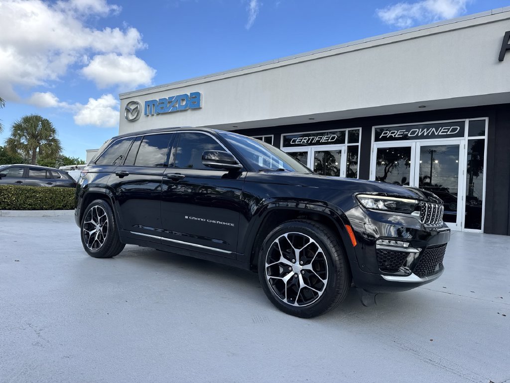 Used 2023 Jeep Grand Cherokee Summit AWD/4WD image 22