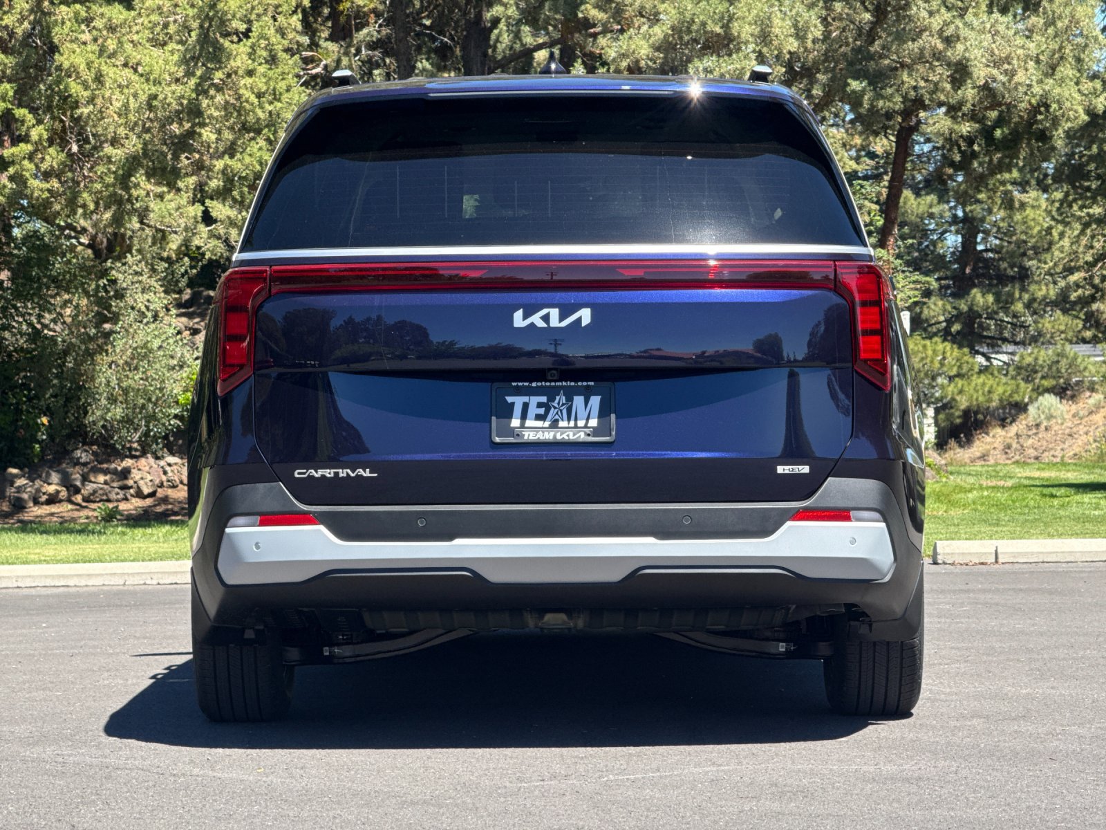 New 2026 Kia Carnival EX FWD image 5