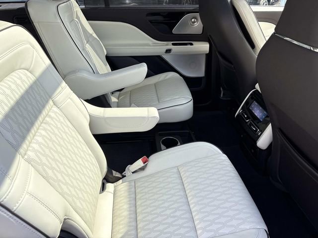 Certified 2023 Lincoln Aviator Black Label image 21