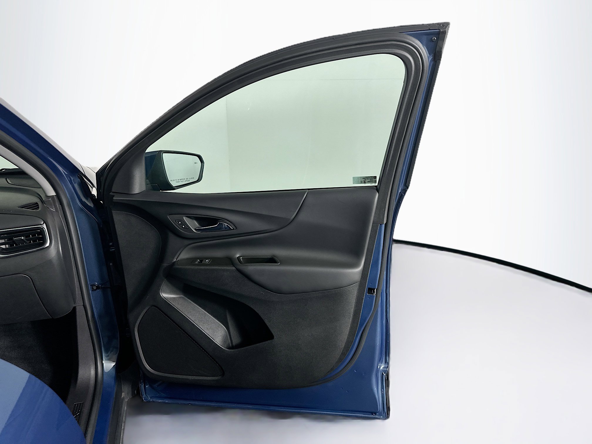 Used 2024 Chevrolet Equinox LT image 33