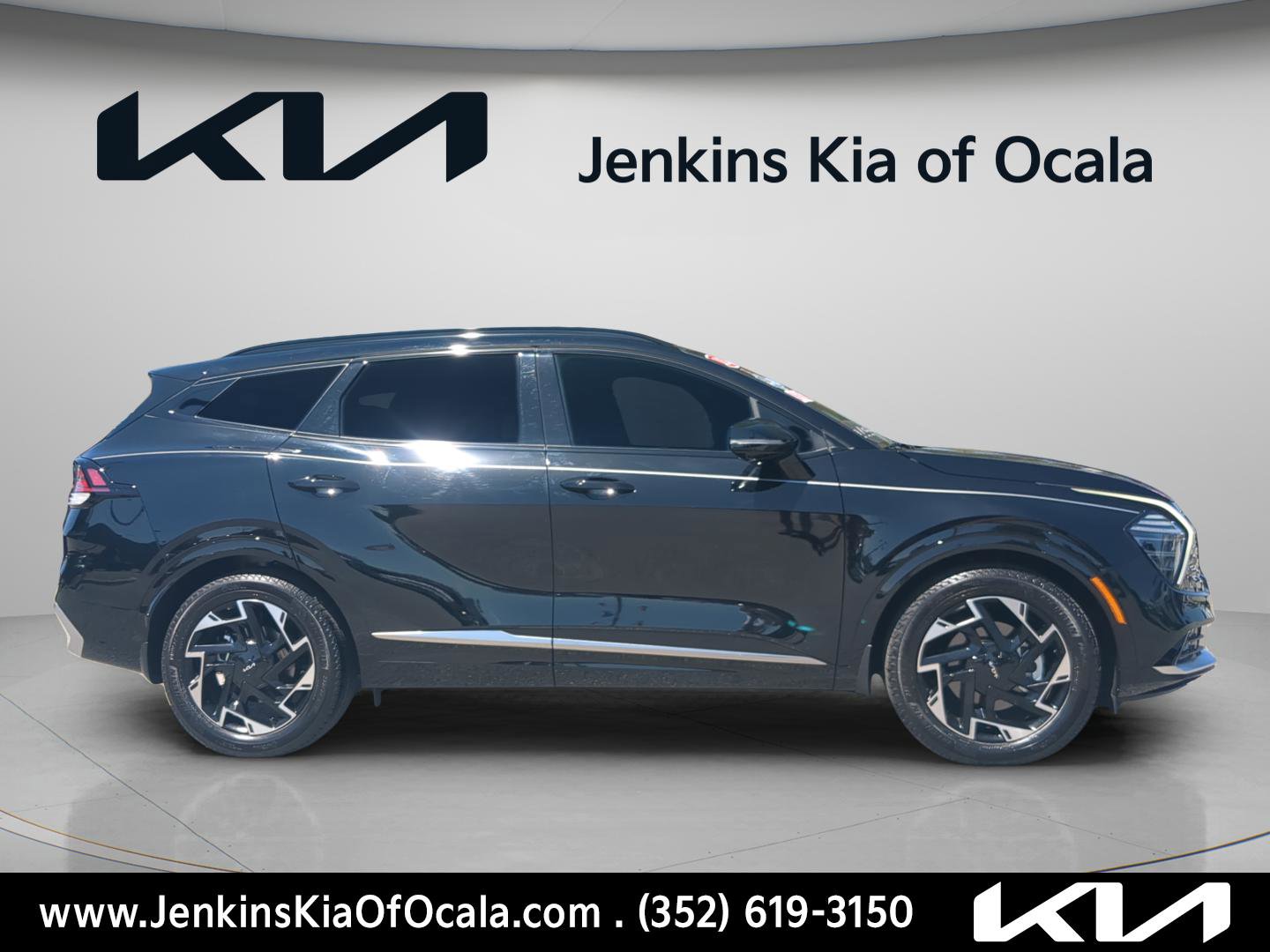 Certified 2025 Kia Sportage SX FWD image 3