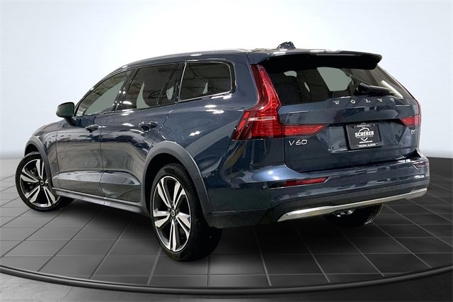 Certified 2025 Volvo V60 B5 Cross Country Plus image 14