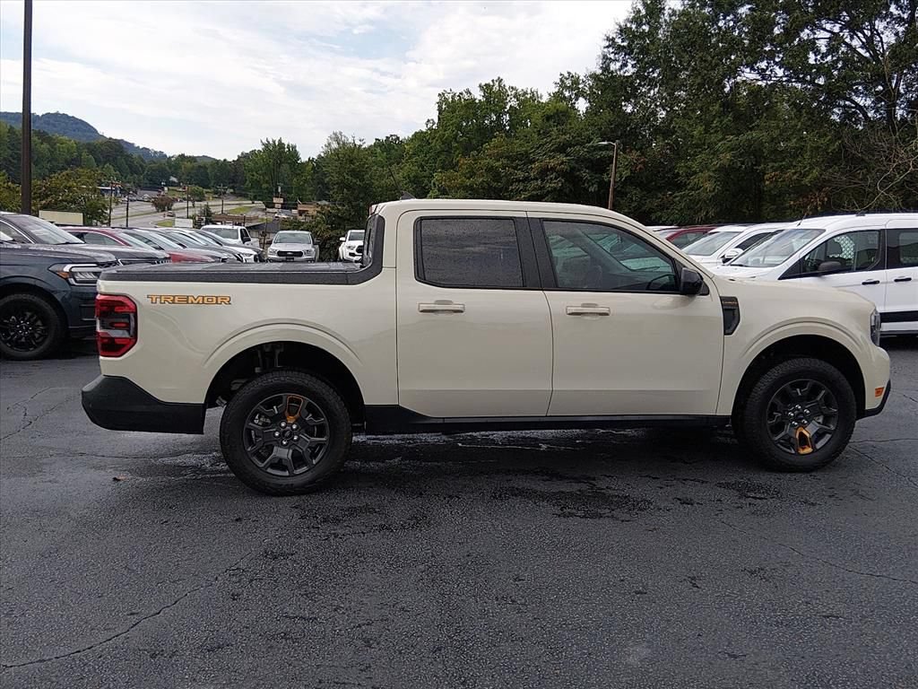 Certified 2024 Ford Maverick Tremor w/ Tremor Off-Road Package AWD/4WD image 3
