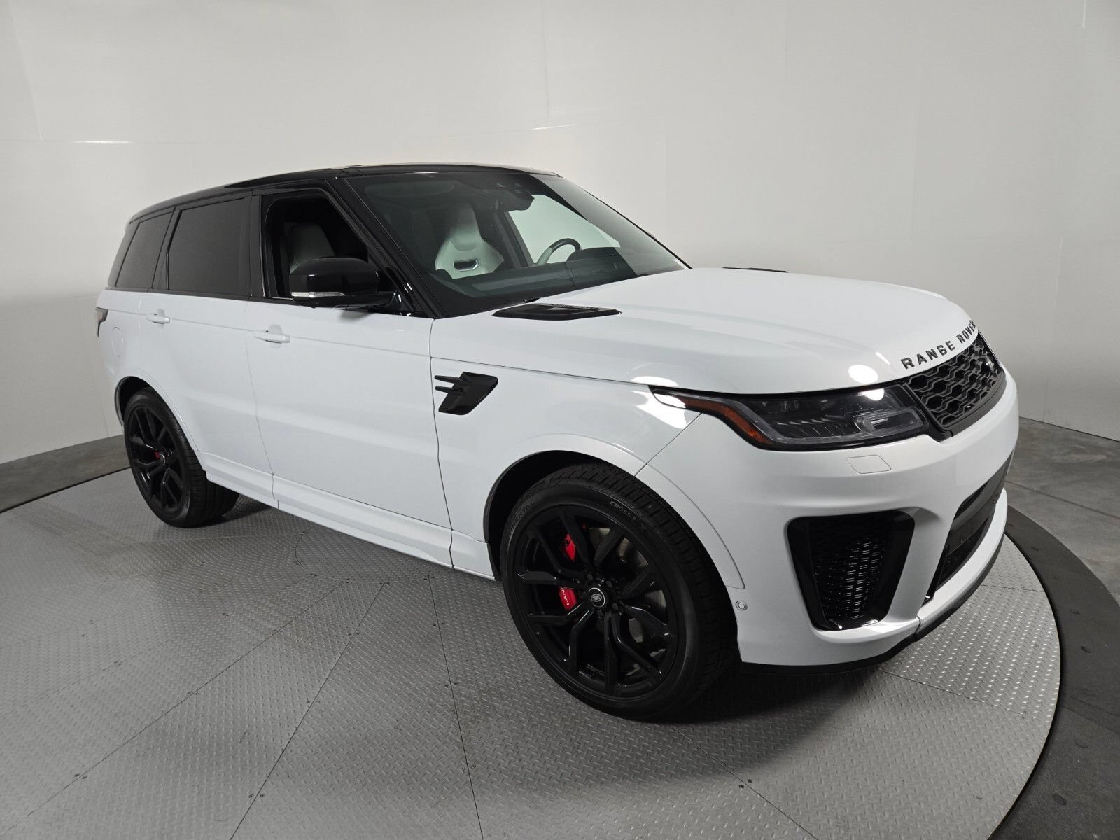 Used 2022 Land Rover Range Rover Sport SVR AWD/4WD image 15