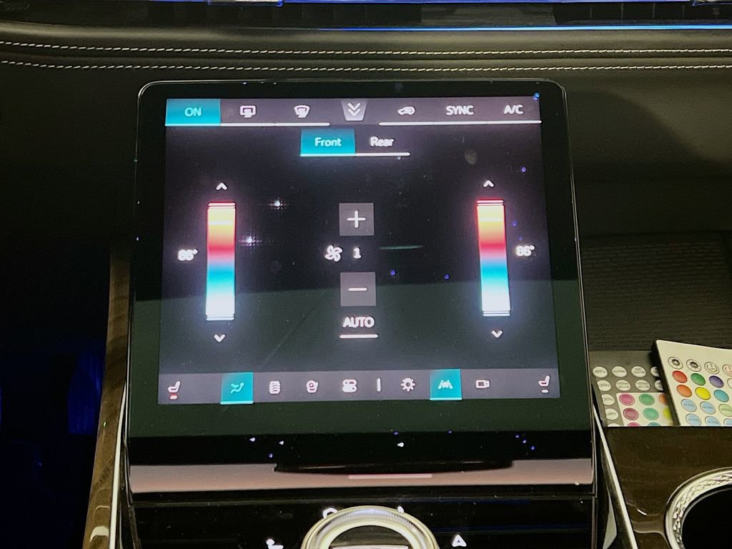 Used 2025 Cadillac Escalade ESV Sport Platinum w/ LPO, ONYX Package image 16