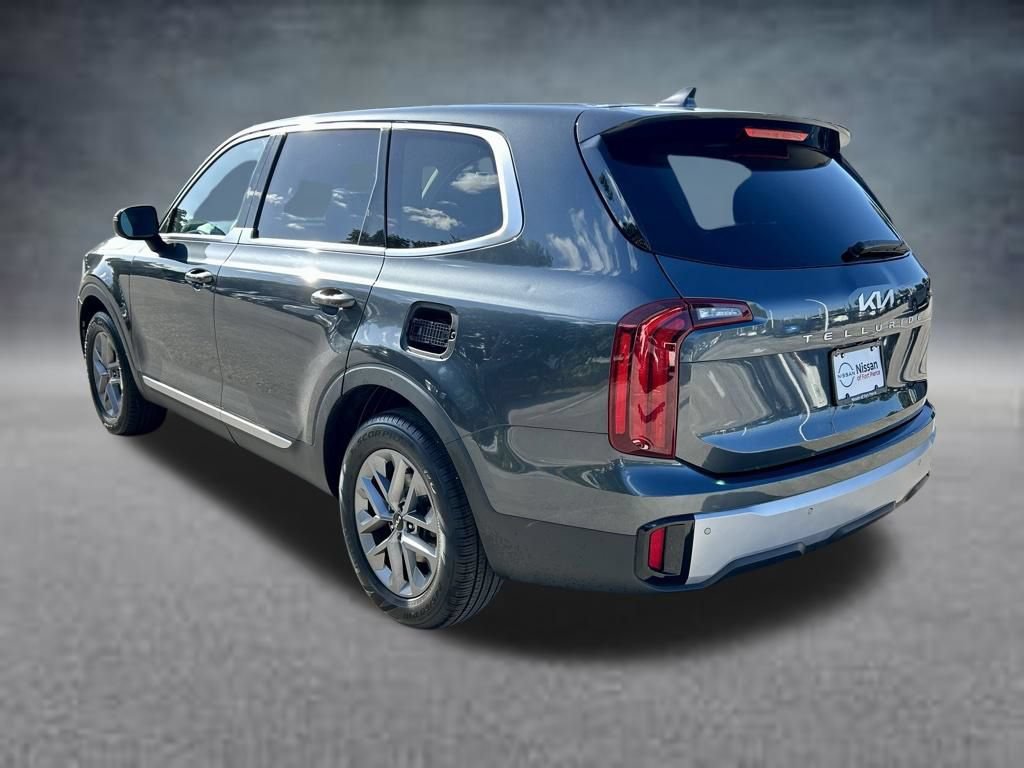 Used 2023 Kia Telluride LX FWD image 8