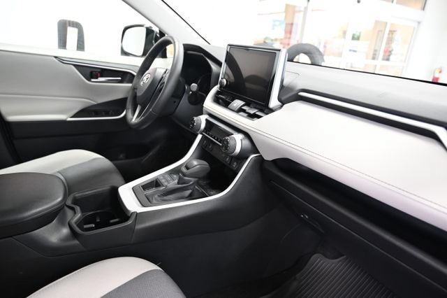 Used 2024 Toyota RAV4 XLE w/ Convenience Package AWD/4WD image 14