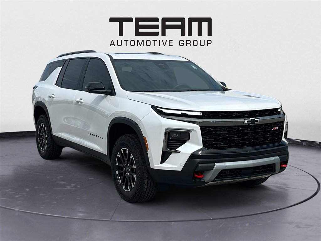 Used 2025 Chevrolet Traverse Z71 w/ Enhanced Driving Package image 1