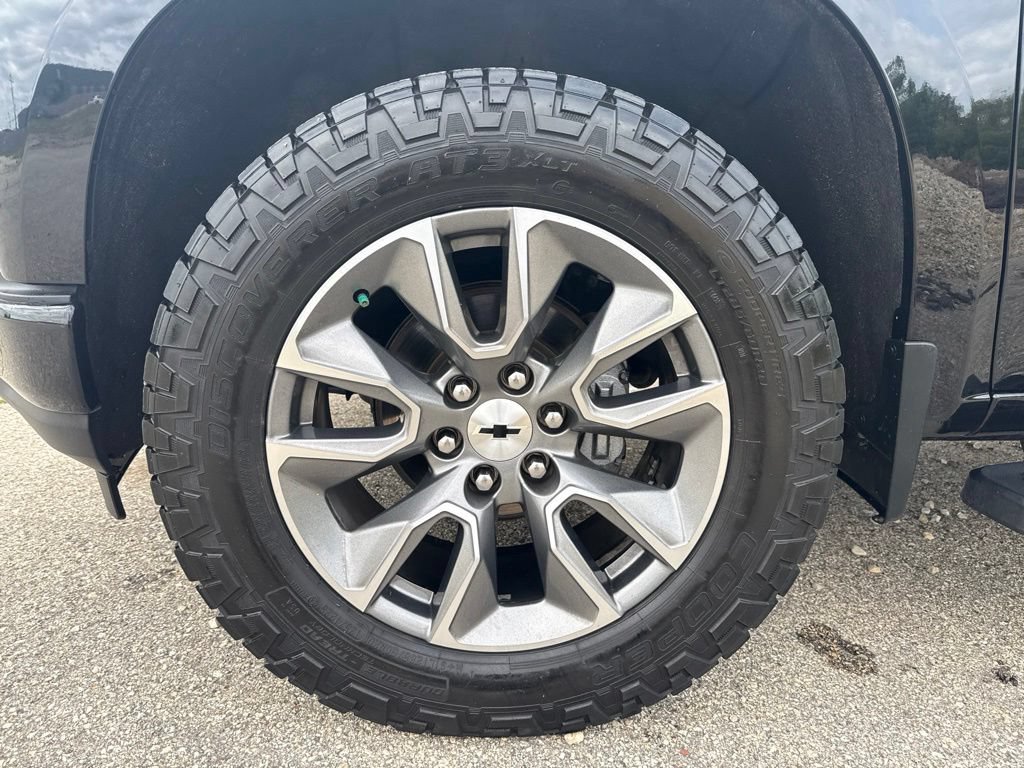 Used 2022 Chevrolet Silverado 1500 RST w/ Z71 Off-Road Package AWD/4WD image 12