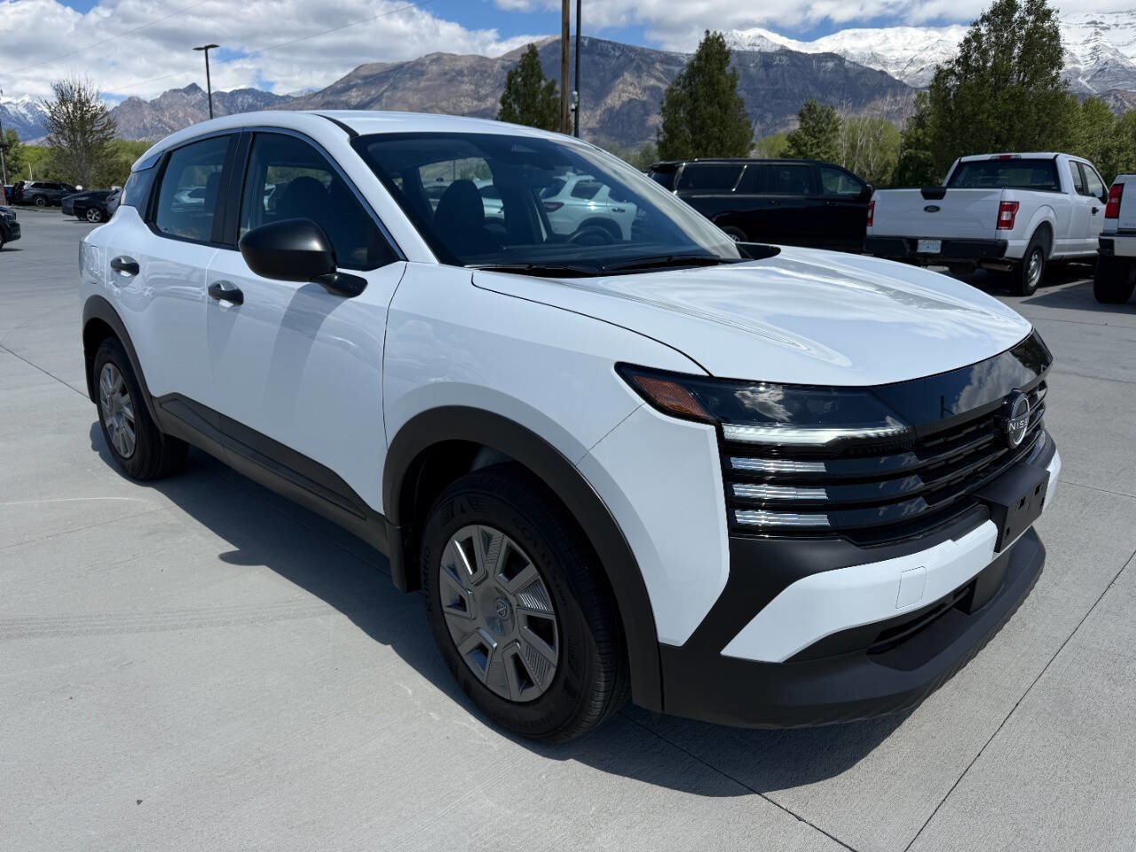 Used 2025 Nissan Kicks S