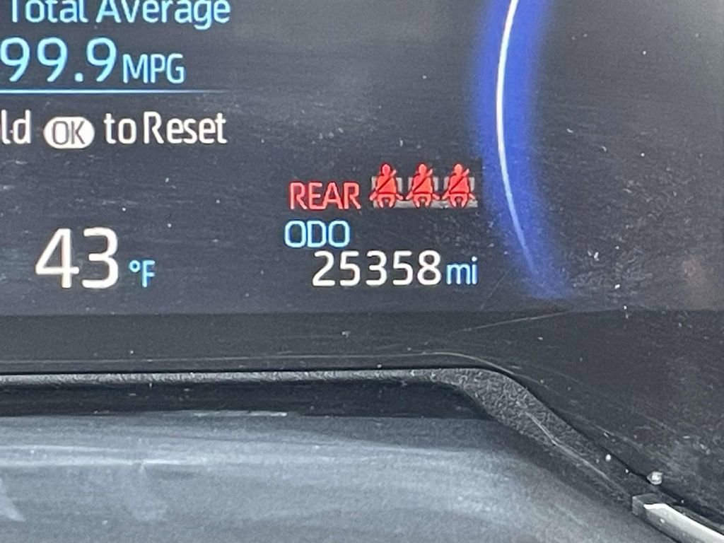 Used 2023 Toyota RAV4 SE image 27