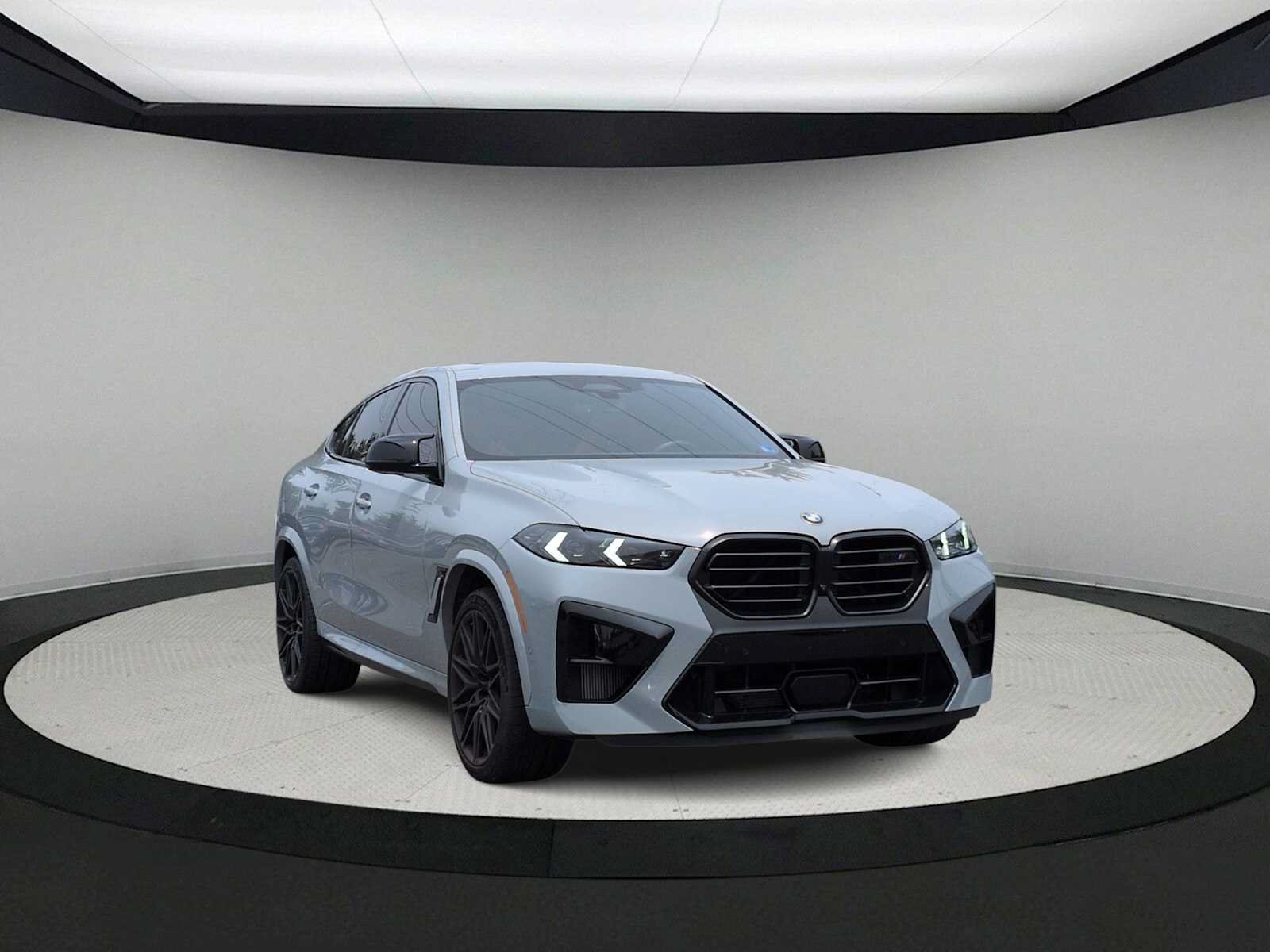 Used 2025 BMW X6 M Competition w/ Executive Package AWD/4WD image 2